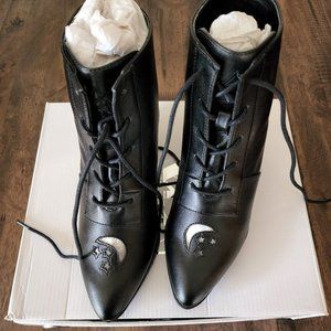 YRU Auro Witch Boots - NIB Size 7